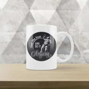 Caneca Branca Feel The Fear